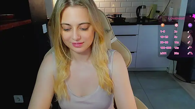 blonde_kellyy live webcam