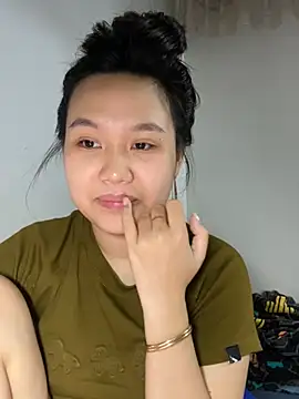 Almira6868 webcam