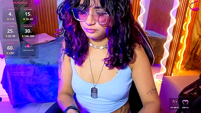 kristen_tay webcam