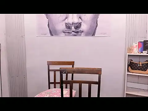 AsianPinayBigBusty webcam