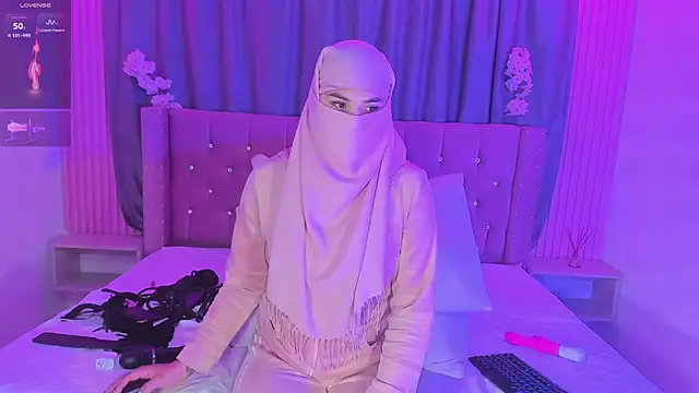 Nayla-Mouna webcam