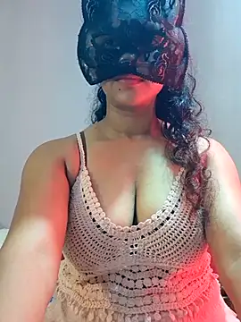 Chathunii live webcam show