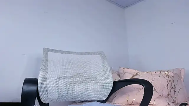 Beatricez1 webcam