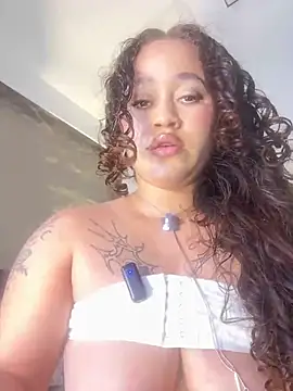Isa__Blanc webcam