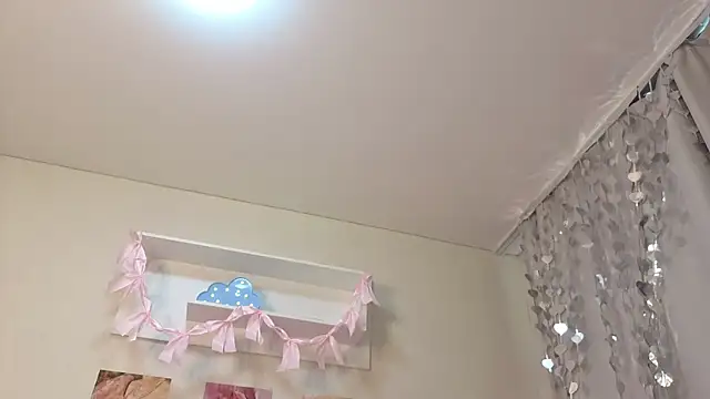 Milly_Lane webcam