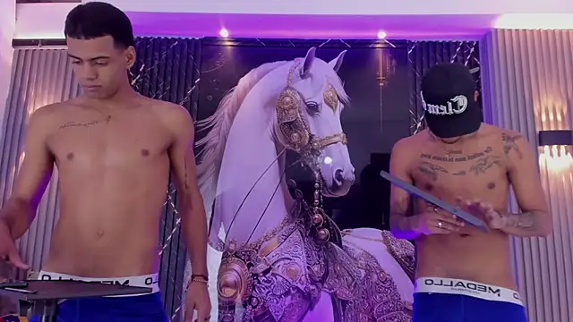 the_knights_of_the_night_ (Ask my age) - make your boys happy naked🤩🍑🍑