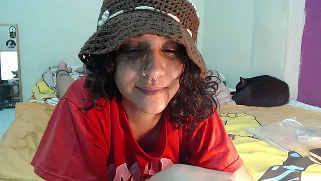 AlinaWoolf_ webcam