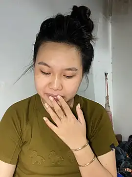 Almira6868 webcam