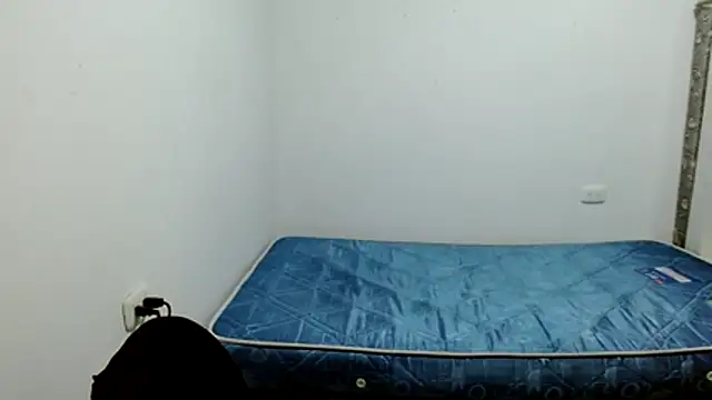 estefania224 live cam