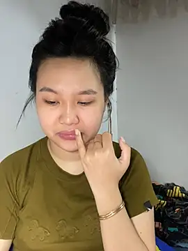 Almira6868 webcam