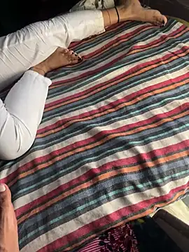 junglii_billi (G young) - Feet show