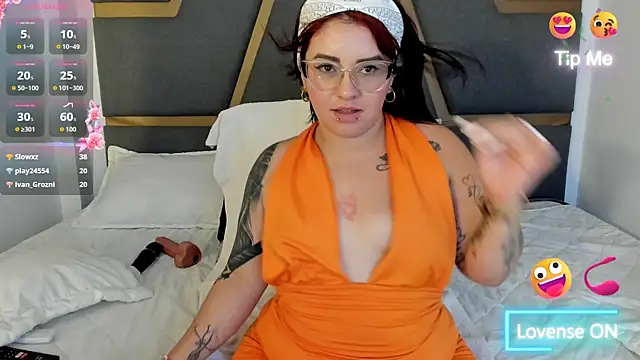 juana_valkiria live cam on StripChat
