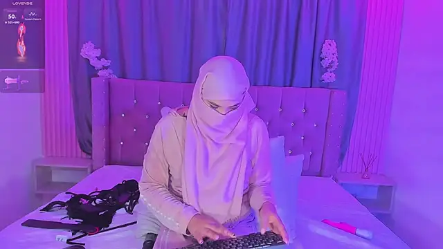 Nayla-Mouna webcam