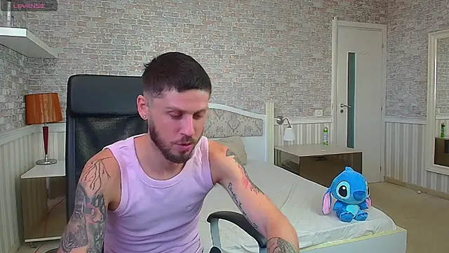 JonahShaw webcam