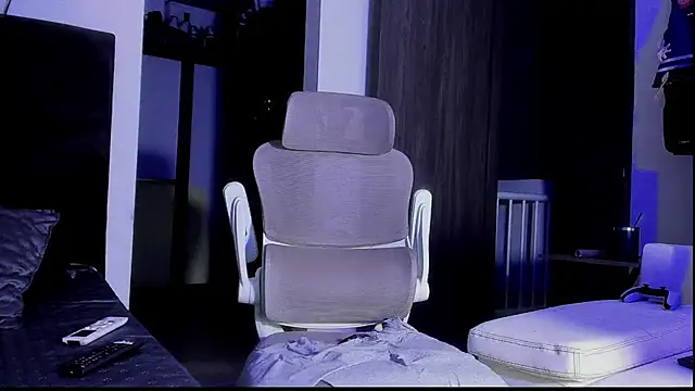 Andrew_Johnnson webcam