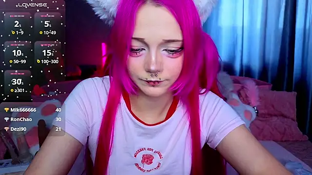KittieHeart live cam on StripChat