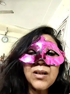 LOVE__RANI live cam on StripChat