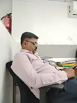 Desi_Lodo_Gujju_Boy webcam