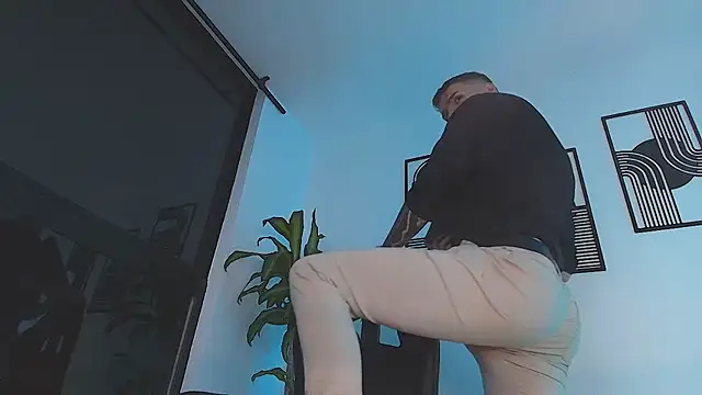 ALPHA_DOMINUS_ live cam on StripChat