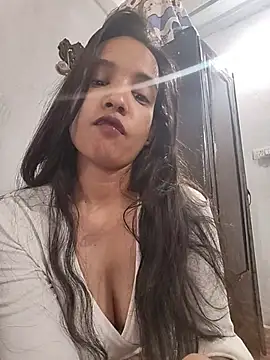 naysha104 (F young) - get completely naked and put cucumber