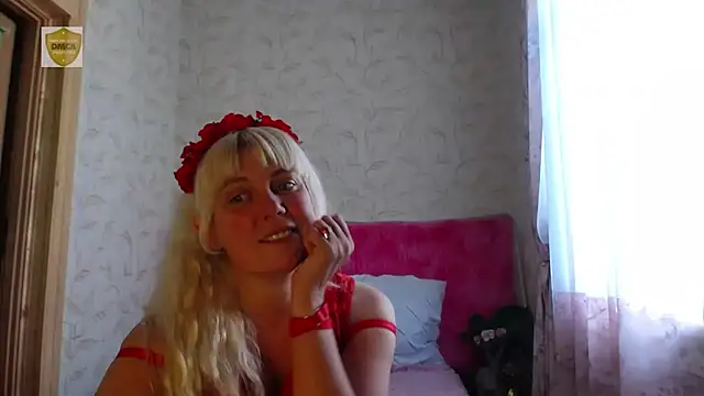 sunnysylvia (F milf) - Lets get hot together mmmm