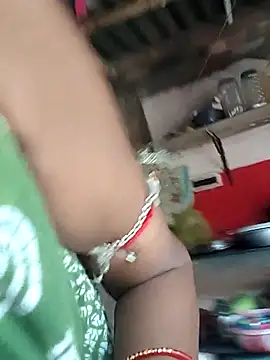 Sweet-runi live webcam show