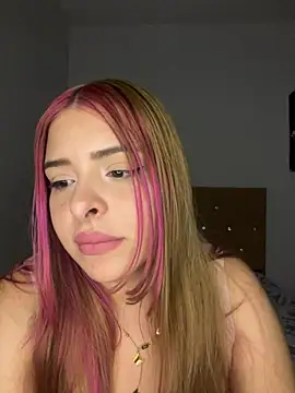 Nahomy_cm webcam