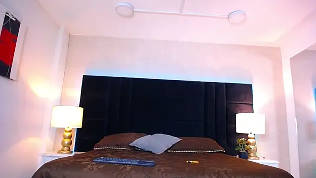 SkylerBigxxx webcam
