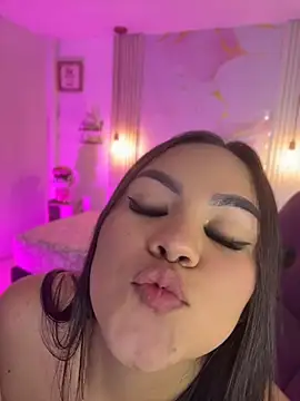 amber_white15 webcam