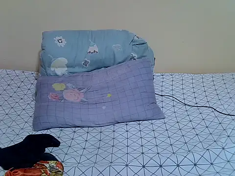 Darkchocolatequeen webcam