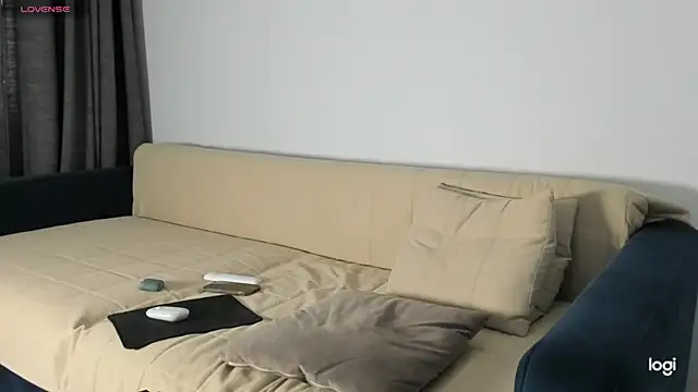 amelinalove - AmelinaLove's free webcam - UK Sex Cams