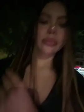 lindaandtony - pareja en stripchat, habla español
