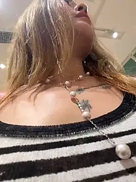 okgirl_23 (F milf) - 本周内完成免费私秀十分钟