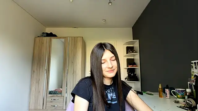 SpanishRooter live cam on StripChat