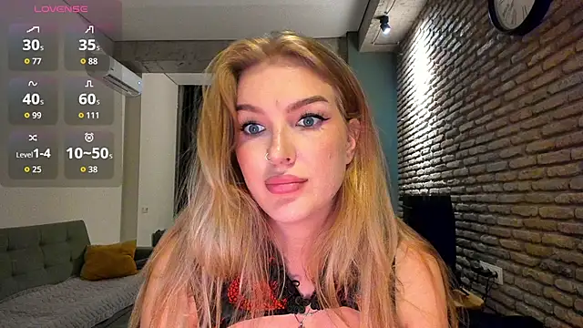 fifteenpoem live webcam show