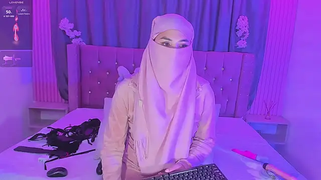 Nayla-Mouna live webcam