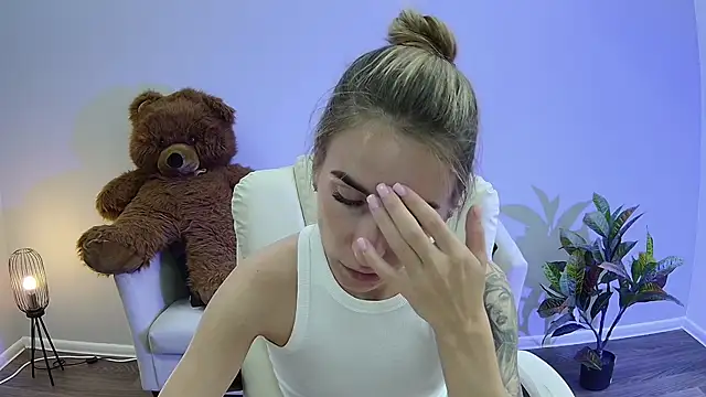 DeboraHorny webcam