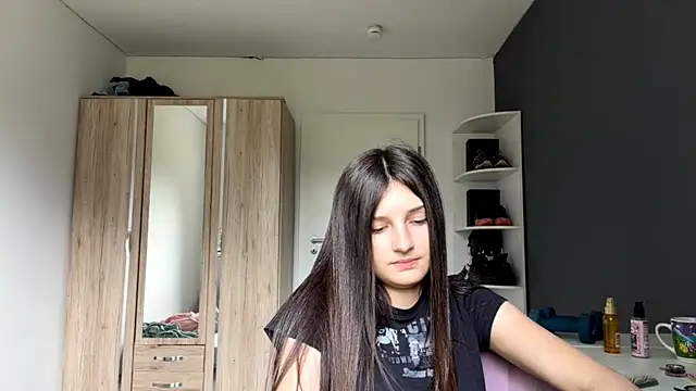 SpanishRooter live webcam show