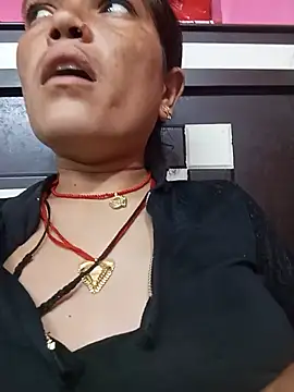 HOkajal78 webcam