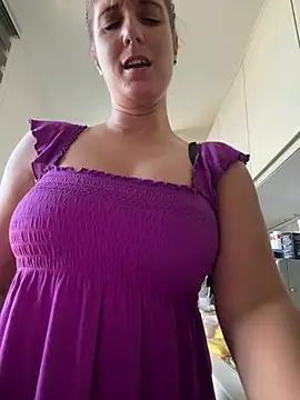 jennifer11772 live webcam show