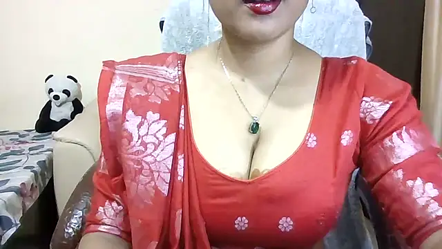Queenhimanshi webcam