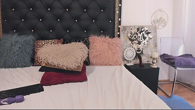 PreciousAillyn webcam