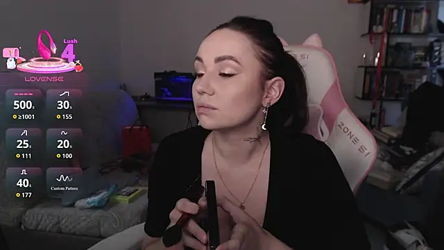 SexyWitch_666 webcam