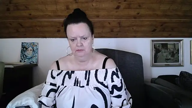 TiffanyMature webcam