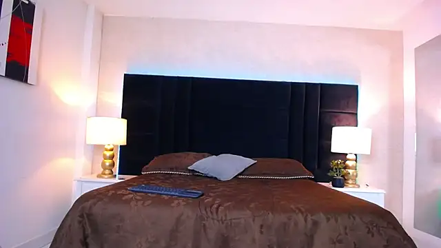 skylerbigxxx (M young) - hard  cock