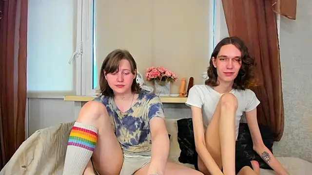 Calvin_and_Kevin live cam on StripChat