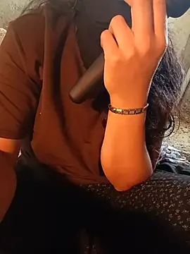 Melekyaraksever2545