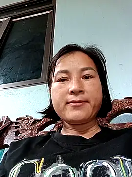 Yuzi-i live cam on StripChat