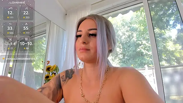 Ella_Vee webcam