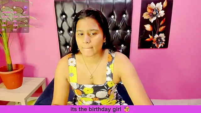 INDIANFLAME live cam on StripChat